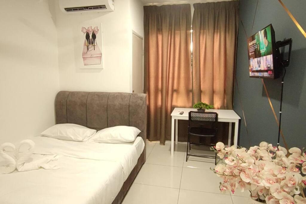 Hzb301-Selfcheck-In-Wi-Fi- Netflix- Parking- Pool-2 Bedroom- Klia, 7099 Sepang Exterior photo